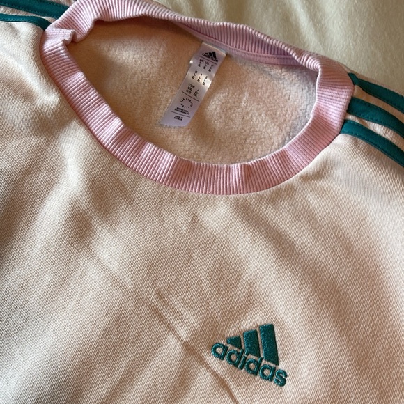 Women’s adidas essential 3stripes oversized fleece sweatshirt - Picture 5 of 8